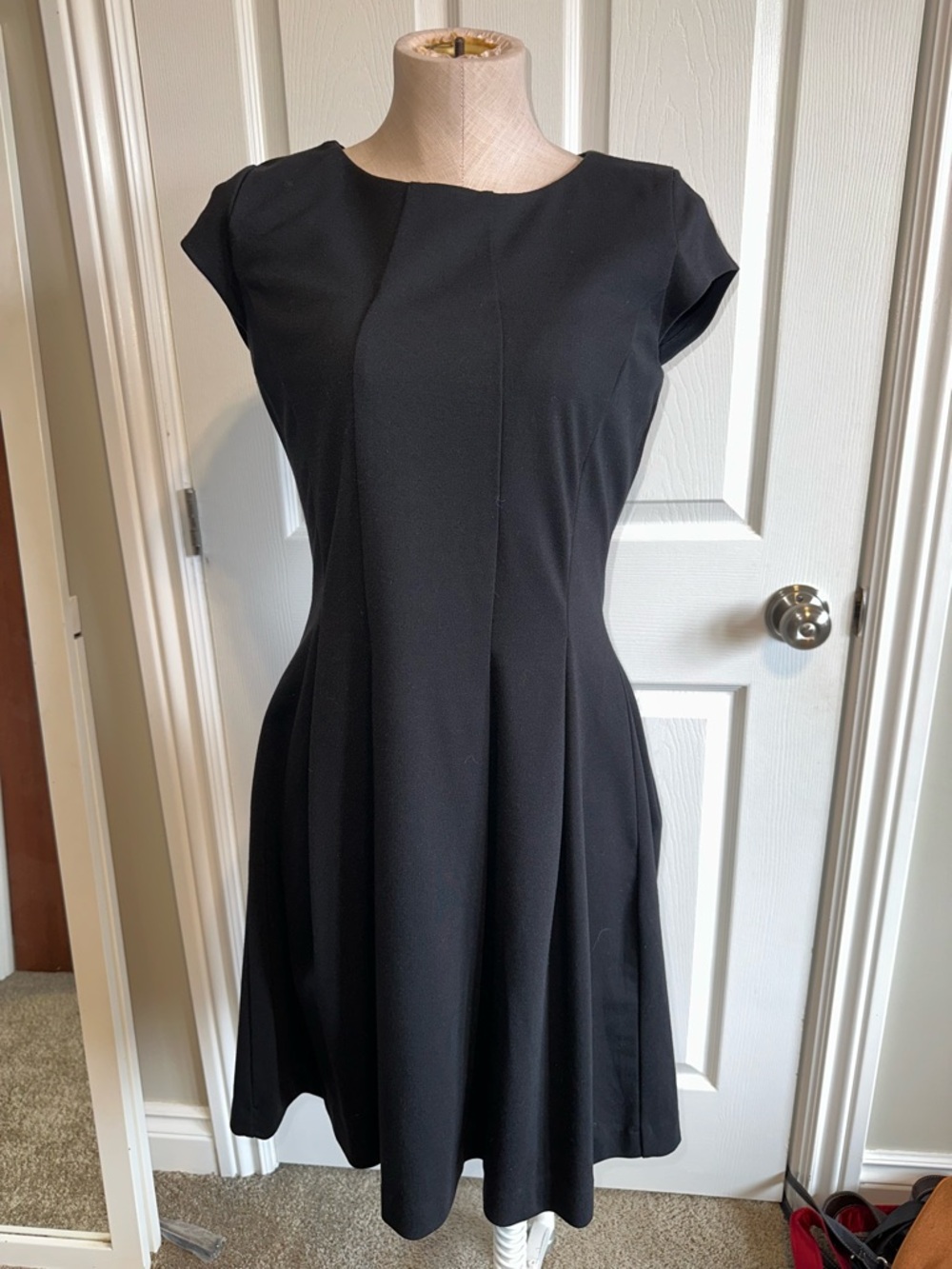 MICHAEL Michael Kors Black Cap-Sleeve Midi Fit-and-Flare Dress
